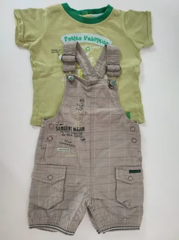 Ensemble Salopette et t-shirt