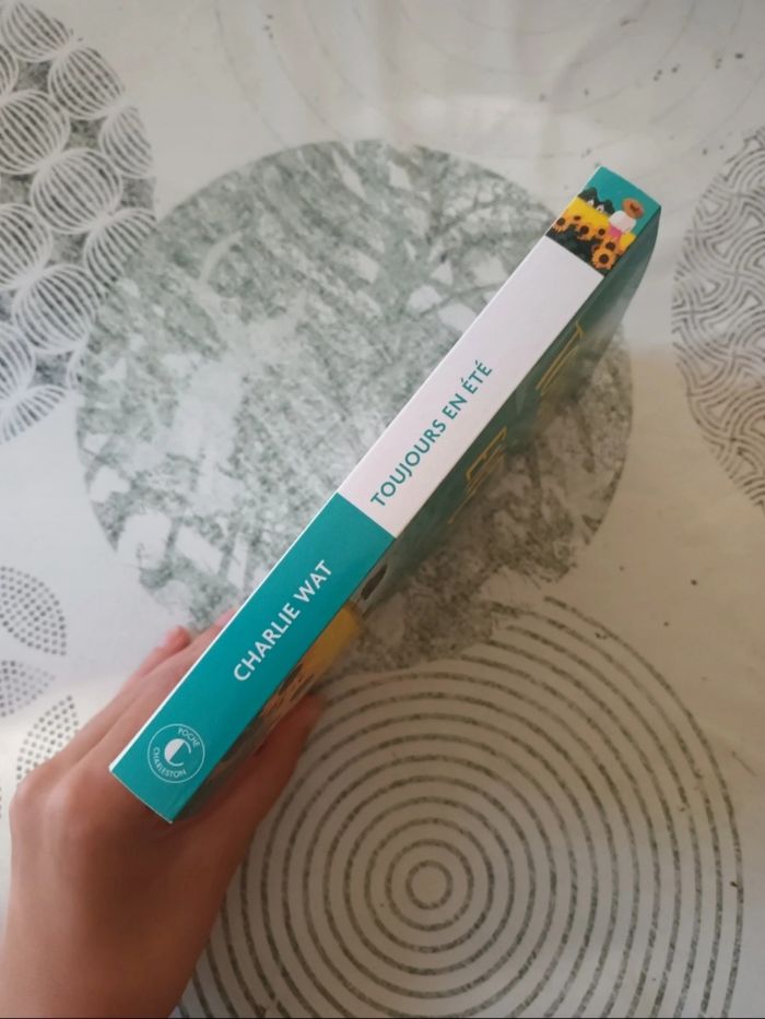 Livre " Toujours En Été " de Charlie Watt 🌻🌾 - photo numéro 4