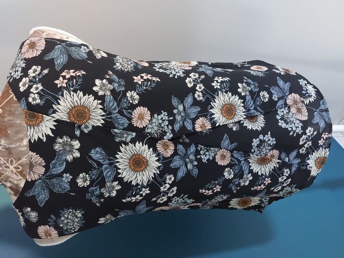 Top sans manches Pimkie noir à fleurs fluide taille M - photo numéro 4