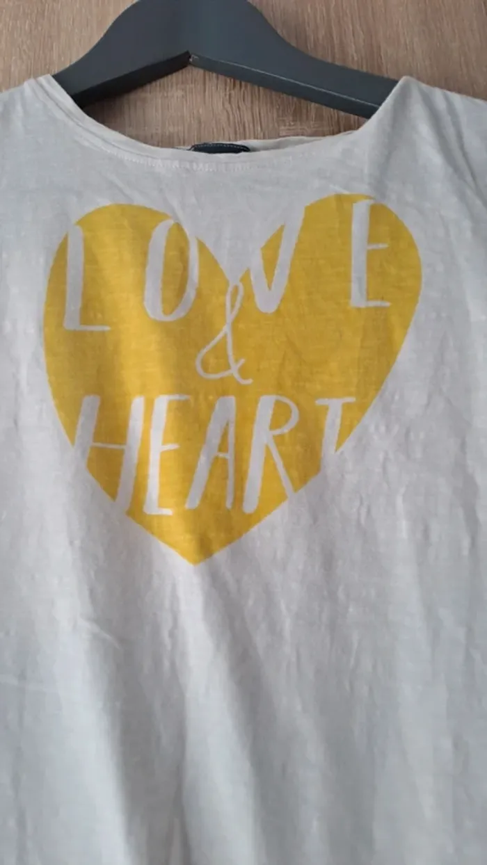 T shirt blanc avec motif taille 14 ans - photo numéro 2