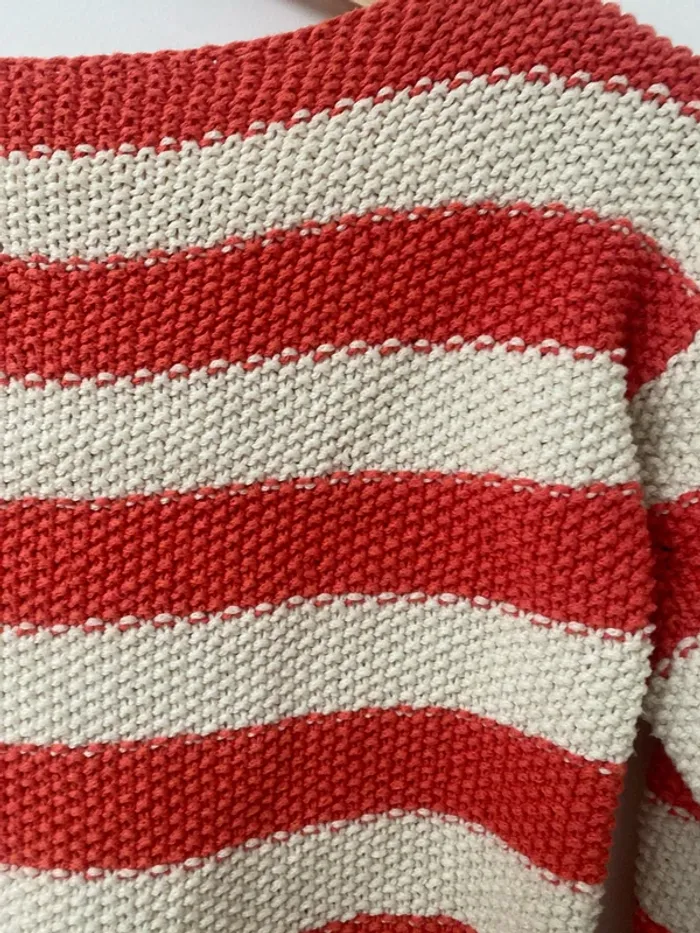 Pull 100 % fait mains - photo numéro 3