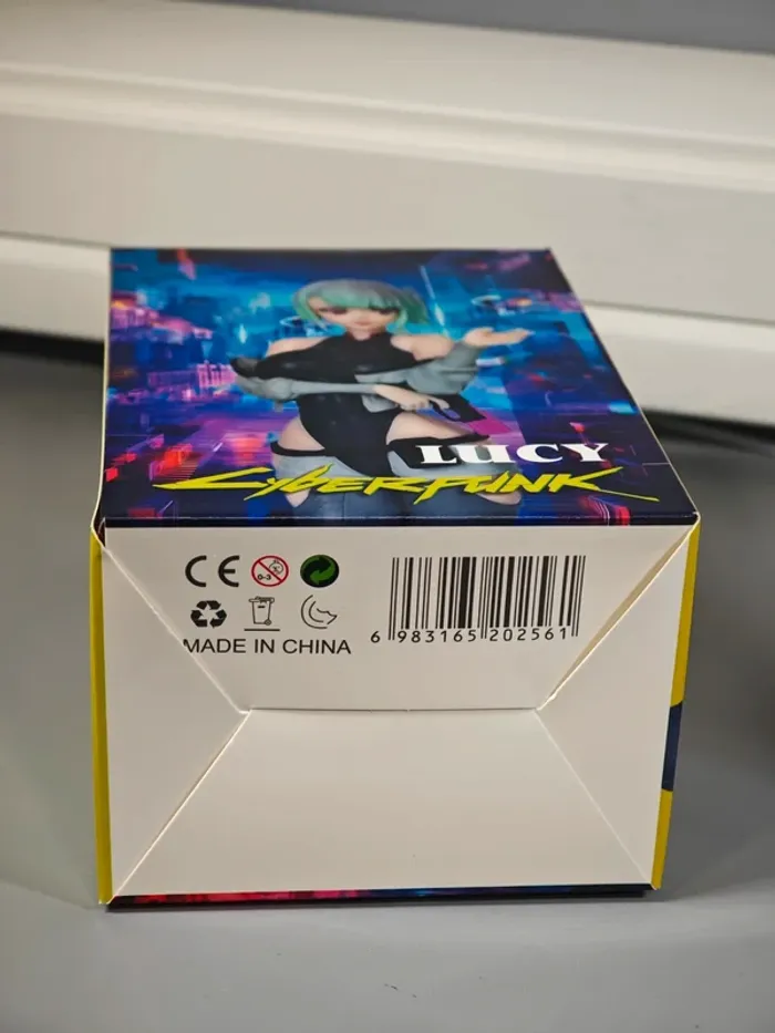 Figurine CyberPunk Edgerunners : Lucy 17cm neuve avec boîte - photo numéro 13