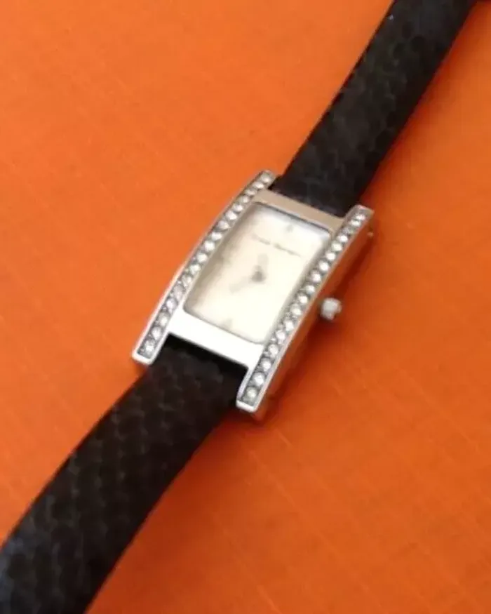 Montre femme Yves Bertelin WC17142 Boitier rectangulaire serti de zirconium - photo numéro 3