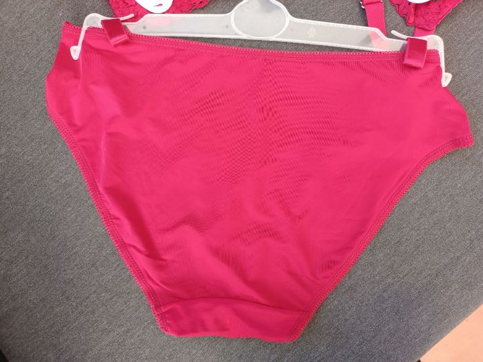 Ensemble lingerie - photo numéro 4