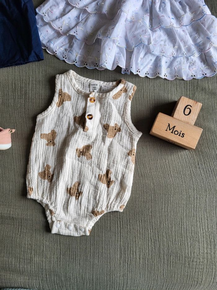 Lot vêtements affaires bébé fille 6 mois petits prix - photo numéro 2