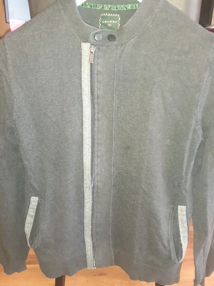 Gilet fines mailles gris avec fermeture asymétrique - photo numéro 2