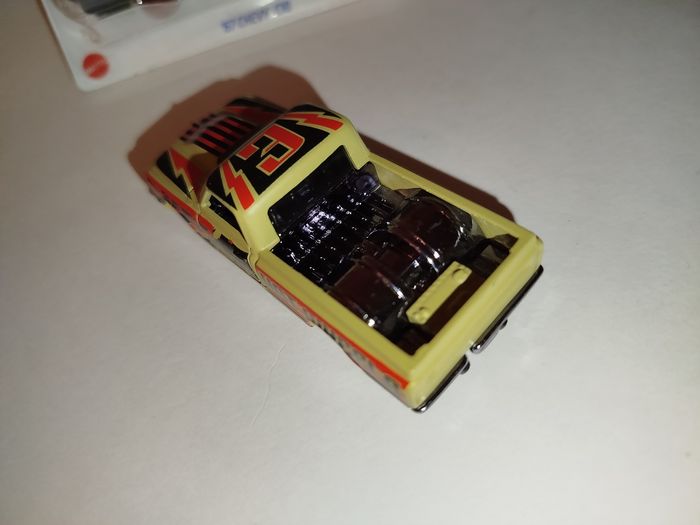 Hot Wheels '67 Chevy C10 2024 - photo numéro 6