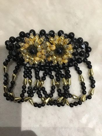 Jolie barrette vintage perles noires et dorées
