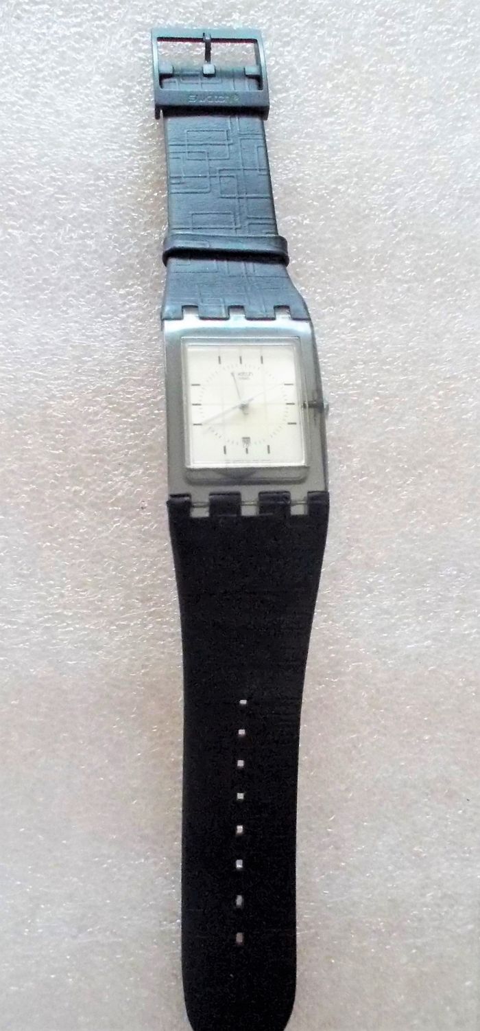 Montre SWATCH Square "Synthetic" - photo numéro 2