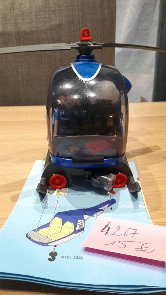 Hélicoptère de police playmobil