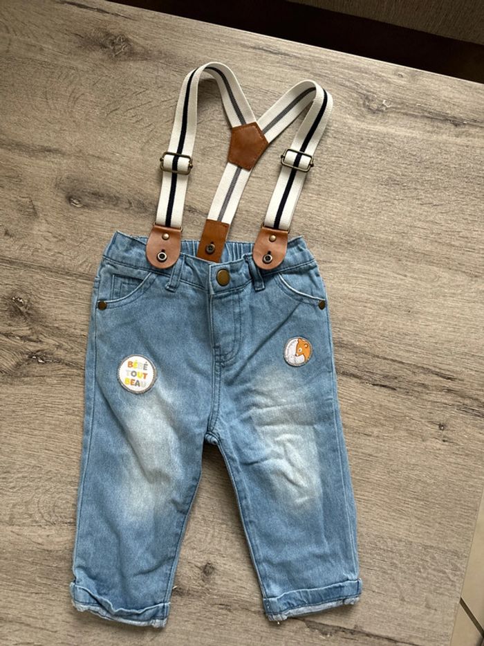 Jeans neuf mots d'enfants avec bretelles