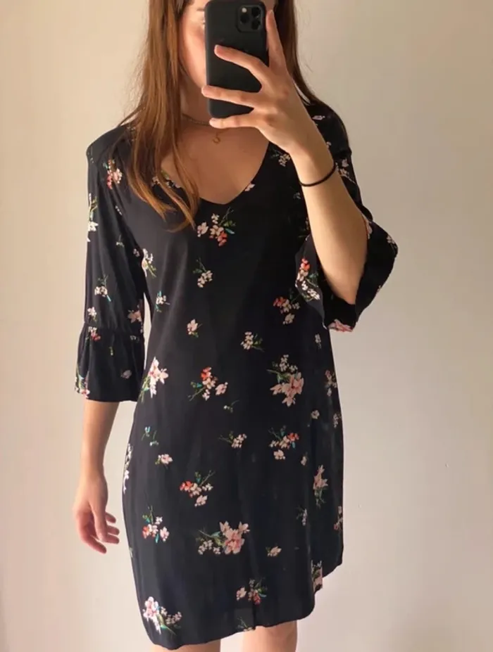 Robe noire - photo numéro 4