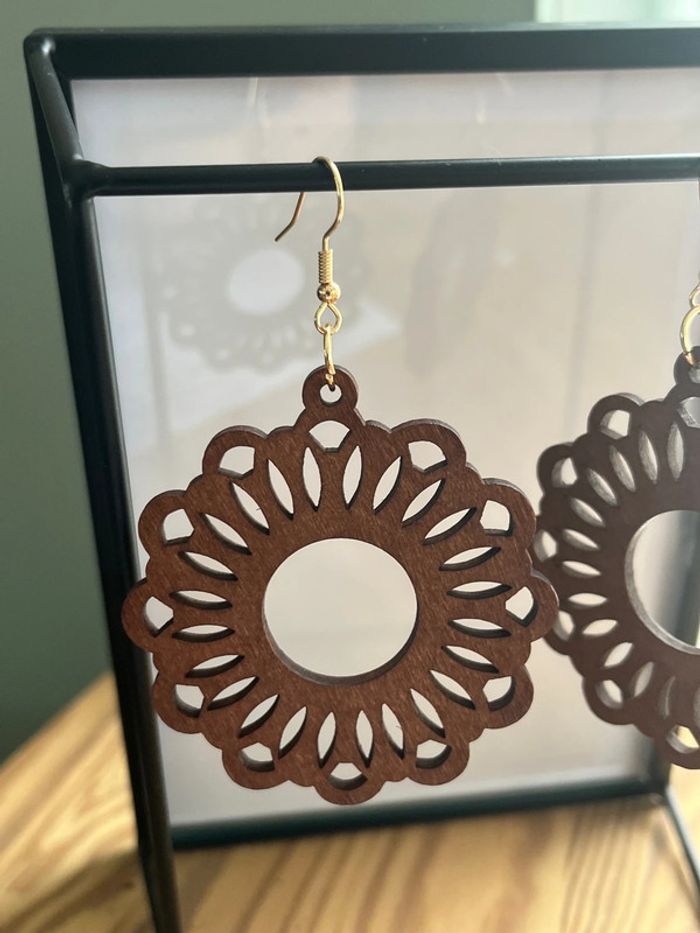 Boucles d’oreilles en bois - photo numéro 2