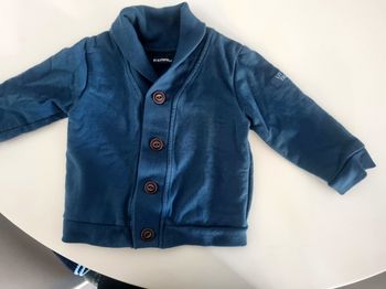 Joli gilet à bouton