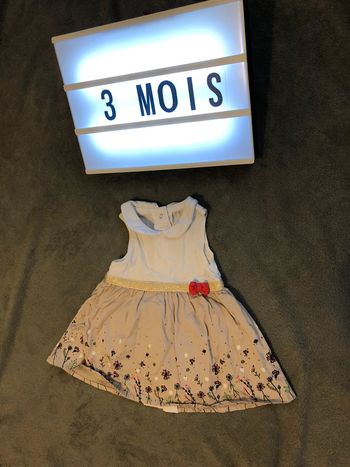 Robe sans manches 3 mois