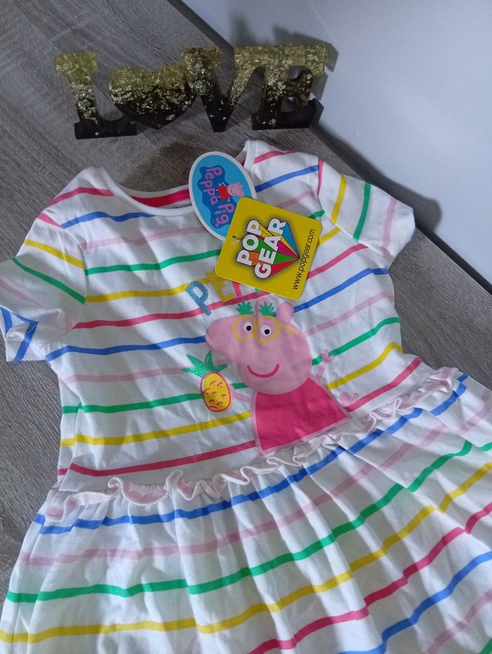 Jolie robe Peppa Pig 💯 coton dû 2/3 - photo numéro 2