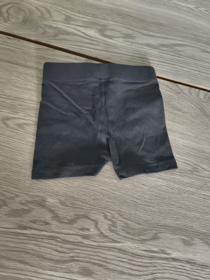 Short fille - photo numéro 3