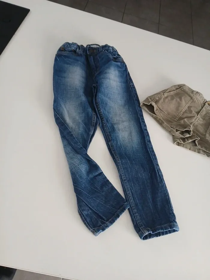 Lot vêtements fille 7 ans - photo numéro 2