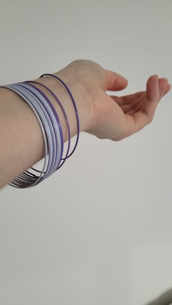 Bracelets rond anneaux bleutés