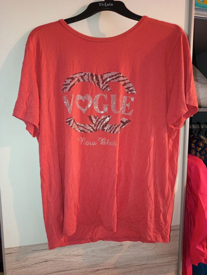 T'shirt avec strass taille M/L