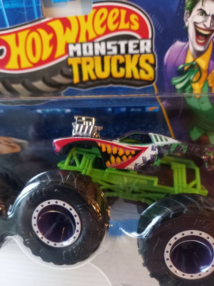 Hotwheel monster truck batman vs joker - photo numéro 2