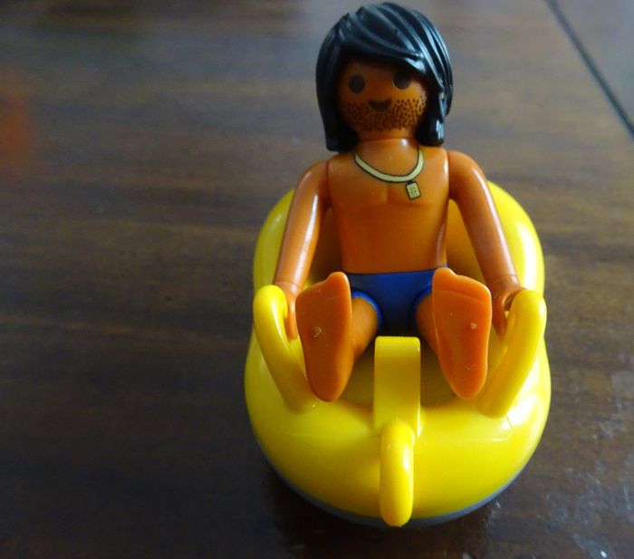 Playmobil Summer fun Piscine toboggan 6673 + 8 petites boites Playmobil plage - photo numéro 7