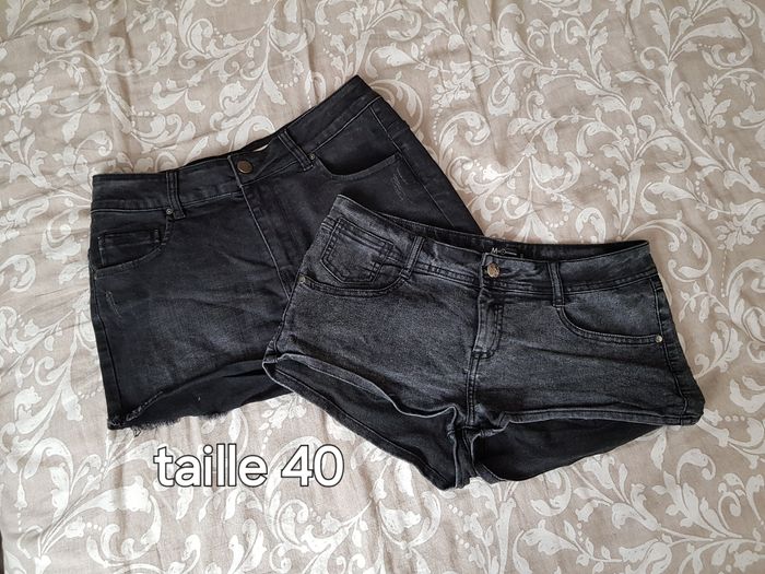 Lot de 2 short courts noir taille 40