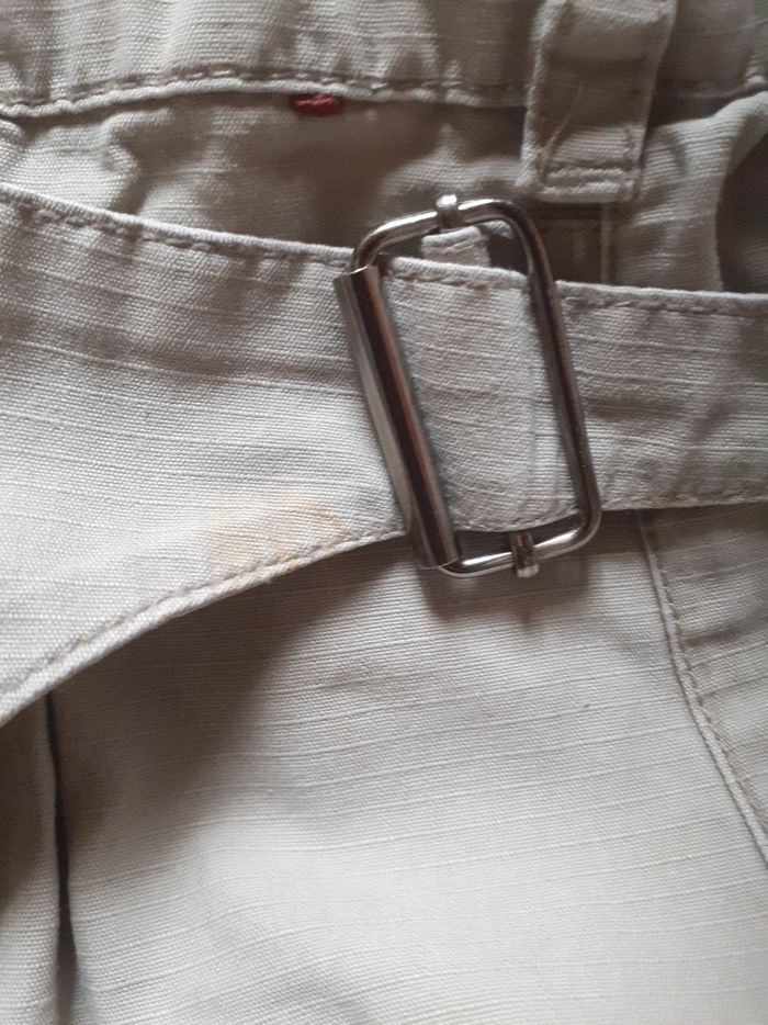 Jupe beige avec attache sur le côté - photo numéro 5