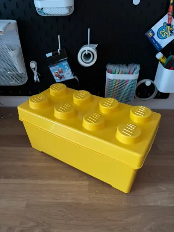 Boîte lego vide