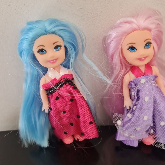 Lot de petites poupees - photo numéro 2