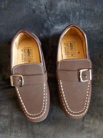 Bateaux marrons garçon P. 28 Neufs