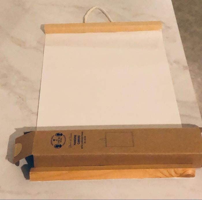 Toile suspendue en bois