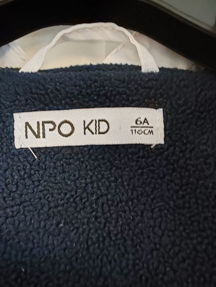 Veste blanche et bleue 6 ans - photo numéro 3