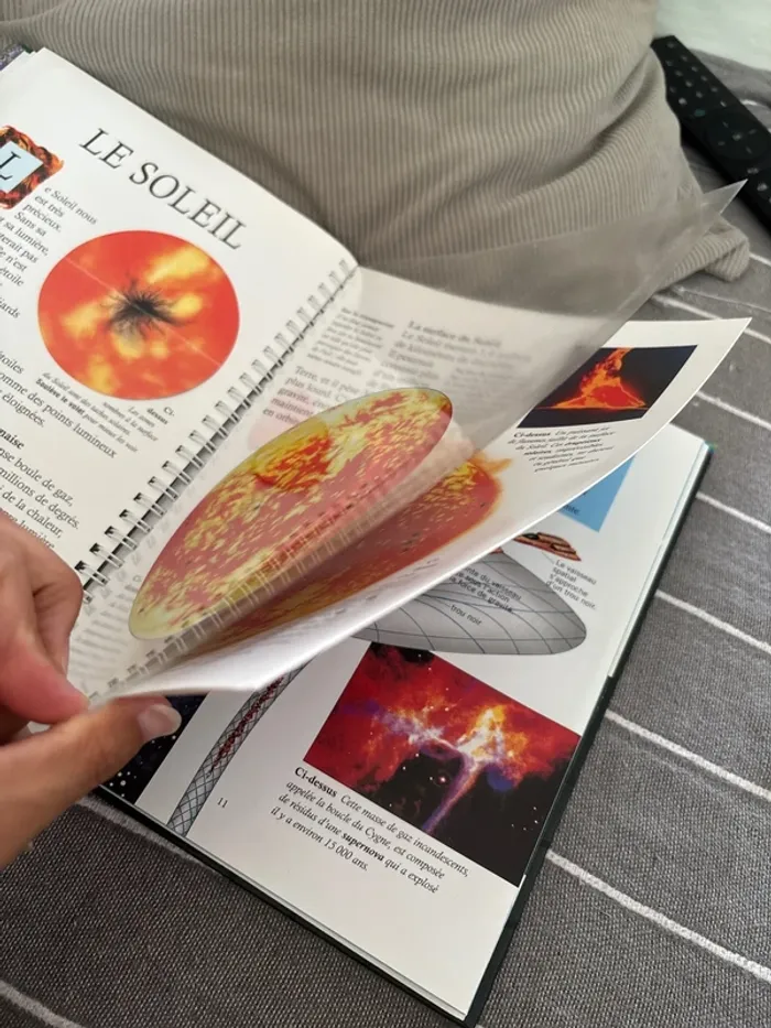 Livre l’univers - photo numéro 4