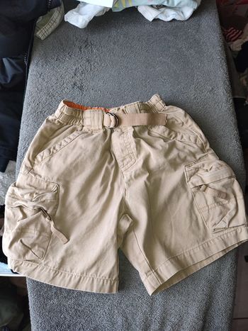 Short 2 ans