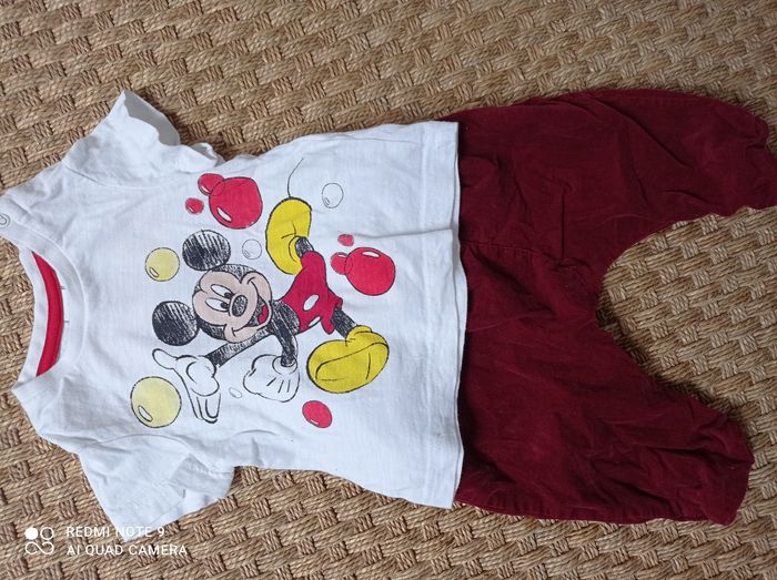 Lot t-shirt manches courtes et pantalon type sarouel