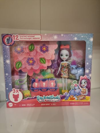 Poupée enchantimals