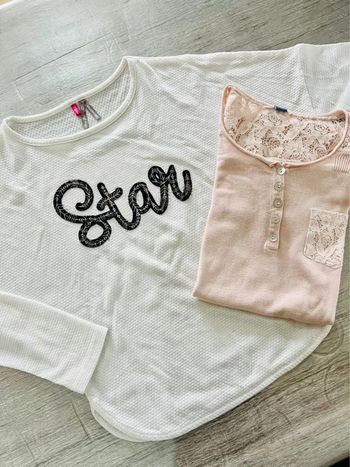 Lot tee shirts et pull - girly - fille 10 ans