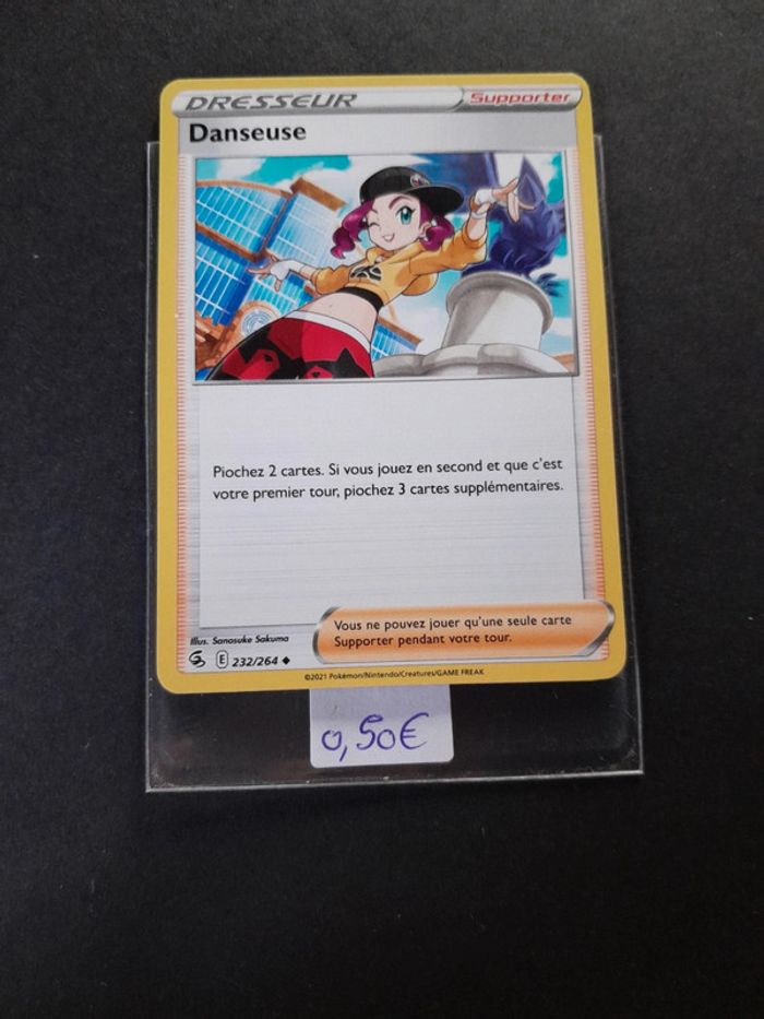 Carte Pokémon Danseuse 232/264