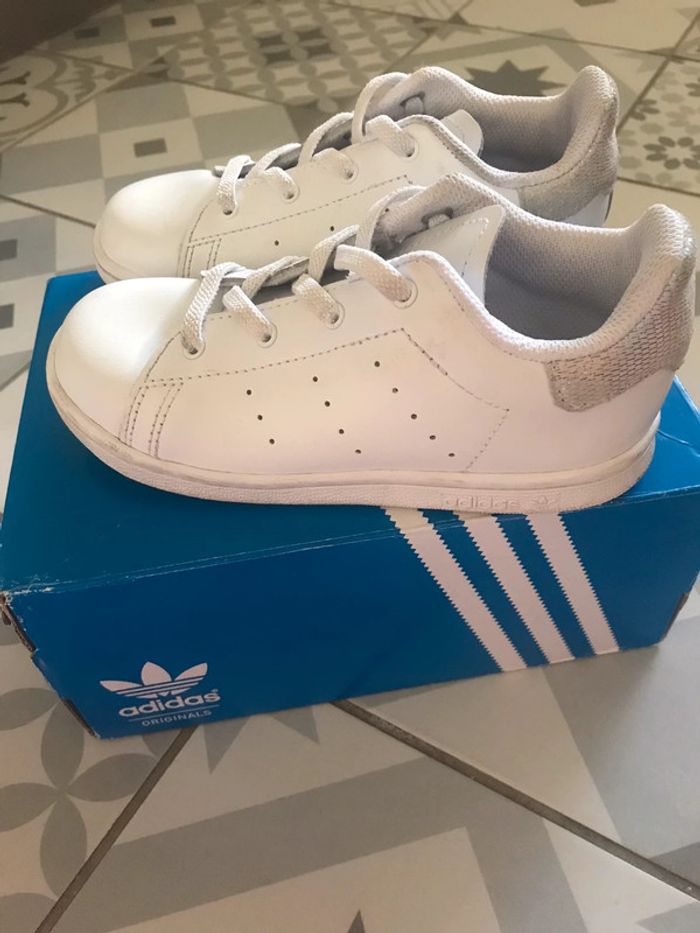 Stan smith taille 27 - photo numéro 2