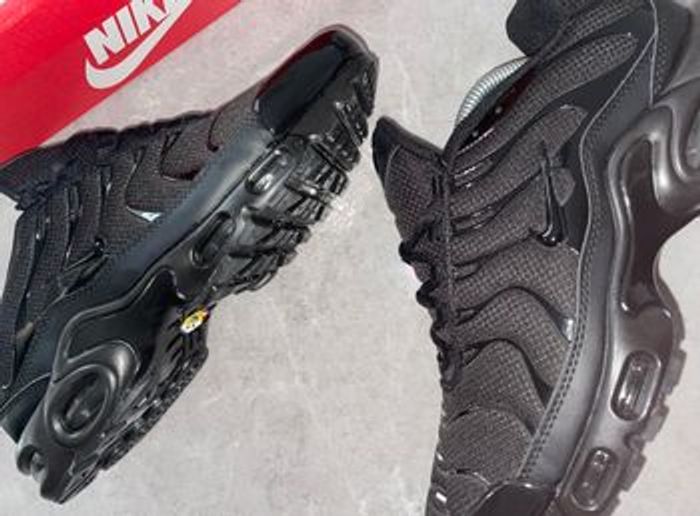 TN NOIR 43 - photo numéro 2