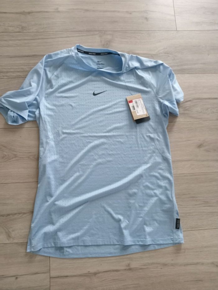 Tee shirt homme  dri - fit taille L - photo numéro 3