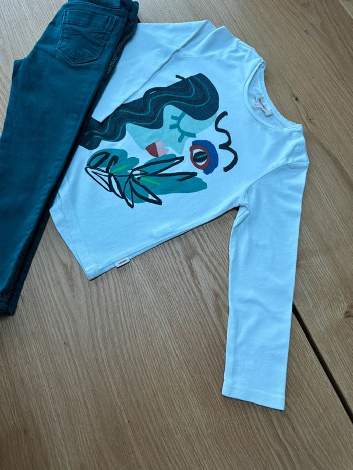 Tenue 2 pièces, teeshirt ML blanc visage vert foncé et tregging vert foncé assorti - Taille 3 Ans - photo numéro 4