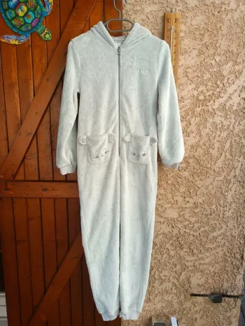 Combinaison pyjama 11-12 ans la halle très bon état