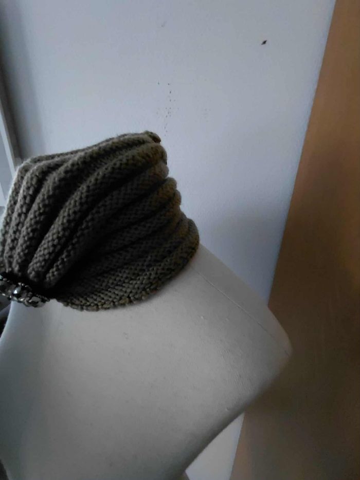 Très joli bonnet femme T U - photo numéro 2