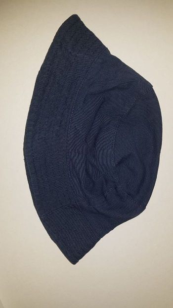 Chapeau bleu marine
