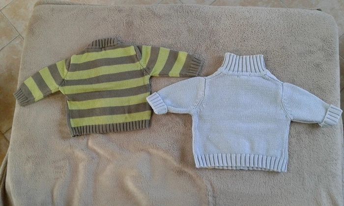 Lit 2 gilets garçon 6 mois - photo numéro 2