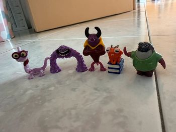 Figurine monstre académie