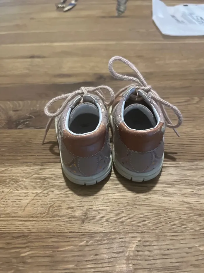 Chaussure bébé - photo numéro 3