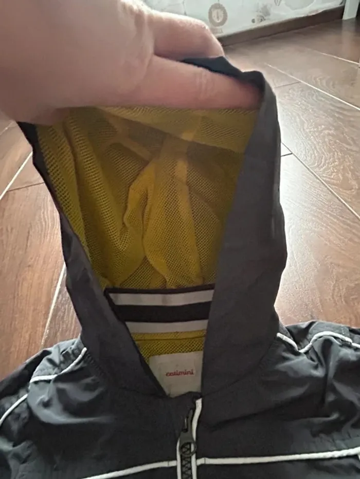 Veste légère mi saison coupe vent imperméable avec capuche garcon Catimini taille 4 ans - photo numéro 8